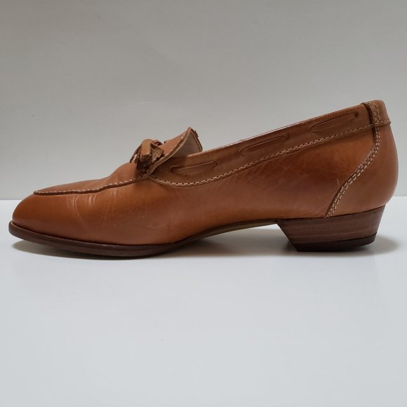 Eldita's Tassel Loafers Size 6B in Tan Color - Picture 3 of 14